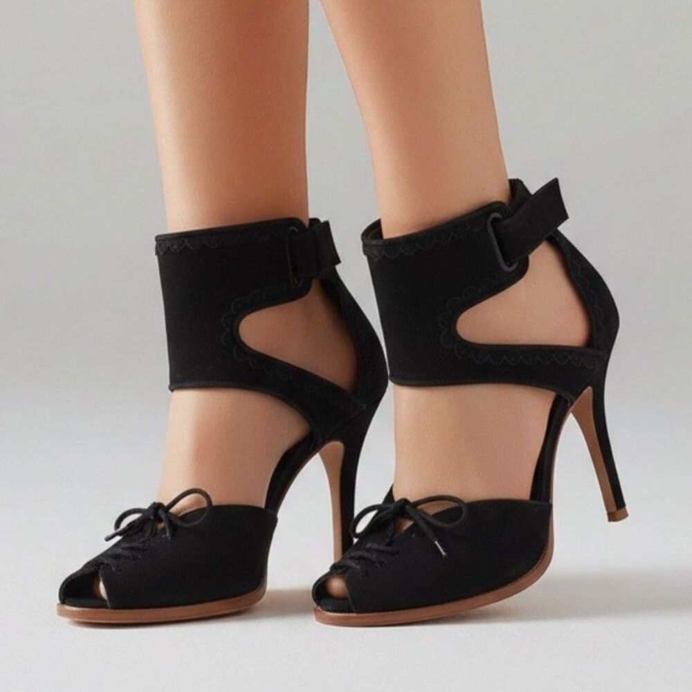 NWT PREEN/ TOPSHOP Laced Sandals